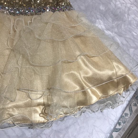 Womens Gold Graduation Dress - Picture 3 of 8
